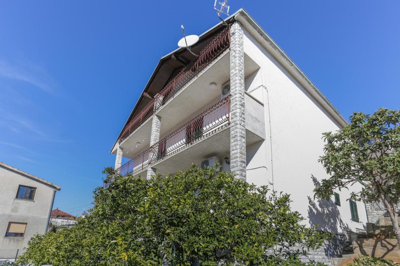 Apartments Marinero Трогир Екстериор снимка