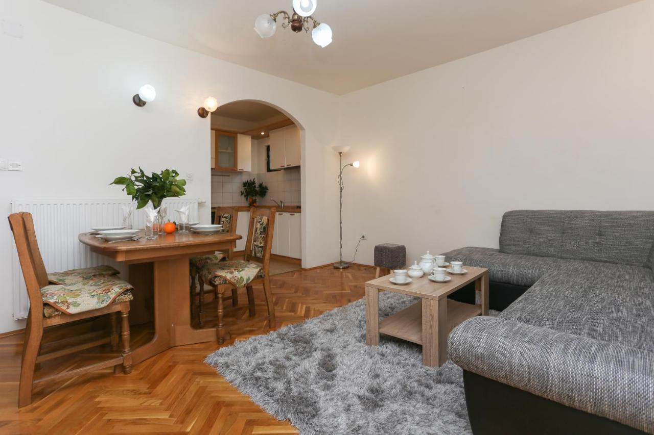 Apartments Marinero Трогир Екстериор снимка