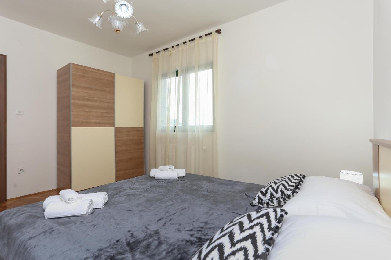 Apartments Marinero Трогир Екстериор снимка