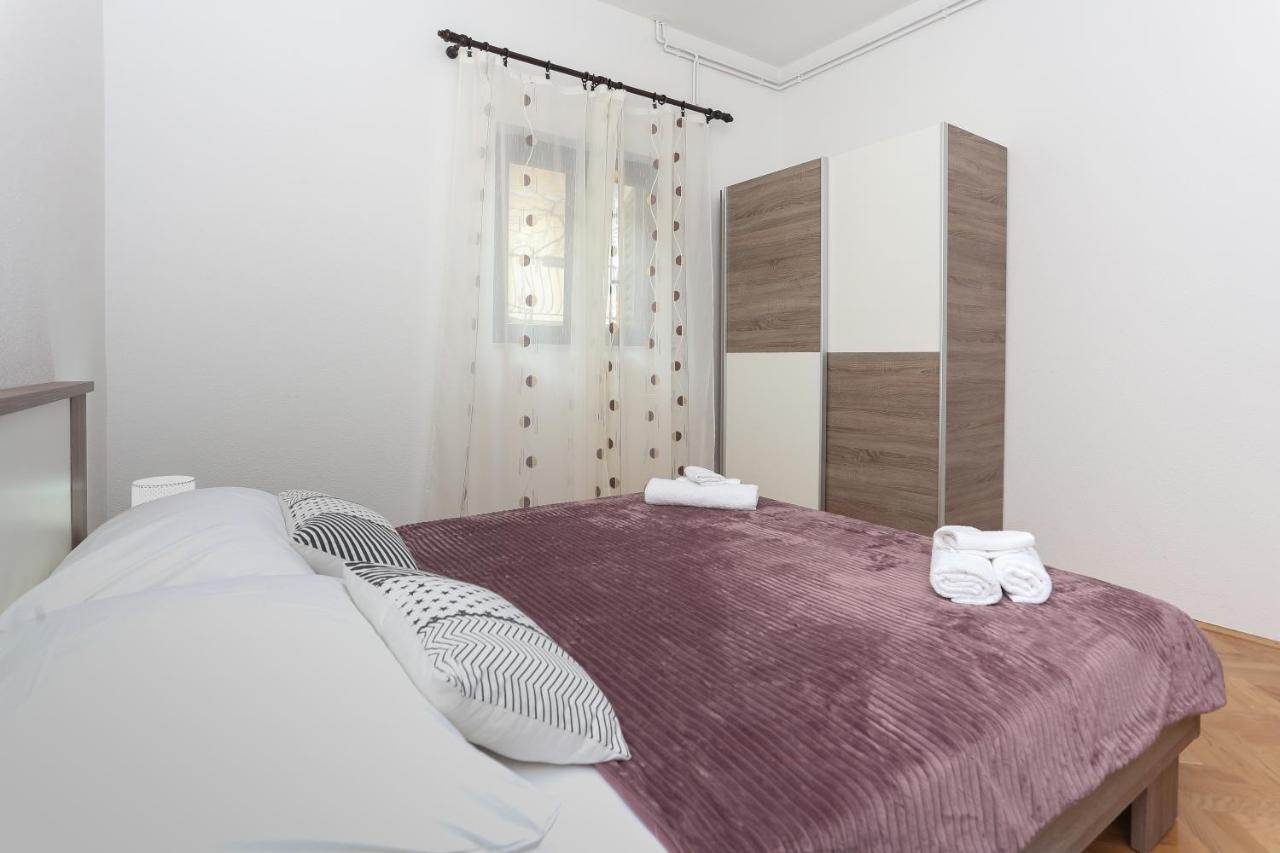 Apartments Marinero Трогир Екстериор снимка